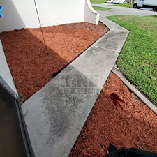 Top-Quality-Driveway-Cleaning-and-House-Wash-in-Fort-Myers-FL 2